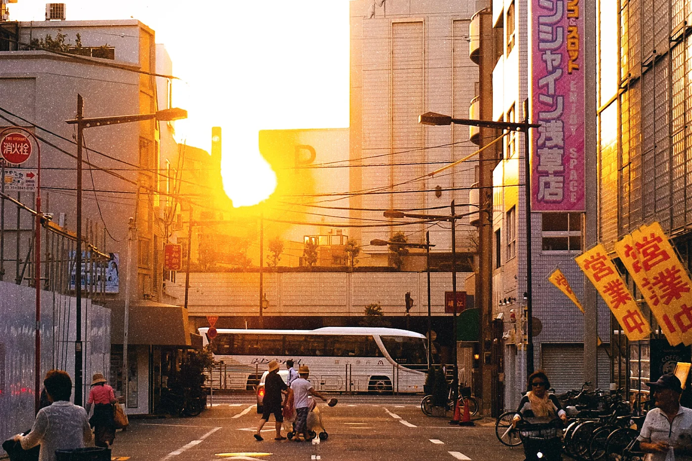 A Tokyo street at sunset through Focal's 75 mm apo lens