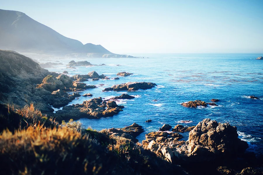 The same rocky coastline developed again in Focal's satura look